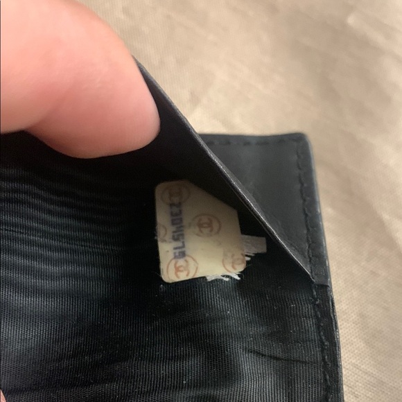 Chanel Black Key Card Holder with Iconic CC Logo hard to find EUC Authentic - Picture 8 of 14